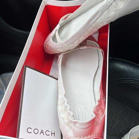 Coach A2620 Verra 6CM Black Flats ; Good as new; SIZE: 9.0 - Picture 3 of 5